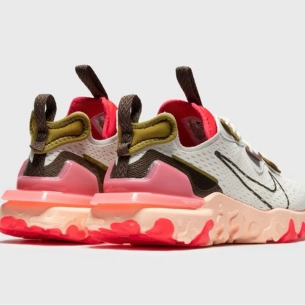 NWOT NIKE REACT VISION 6.5 SUMMIT WHITE/SIREN RED/DESERT MOSS/IRONSTONE rare - Picture 4 of 9